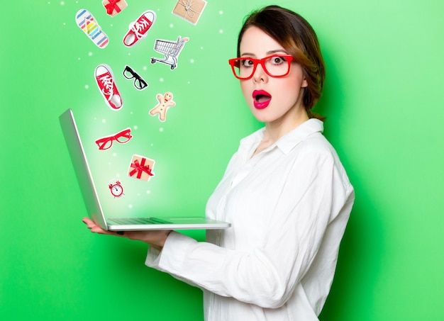 Wpływ RODO na reklamy internetowe i zarządzanie zgodami użytkowników